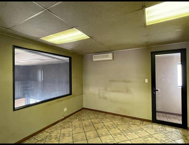 INDUSTRIAL PROPERTY TO RENT IN HENNOPSPARK